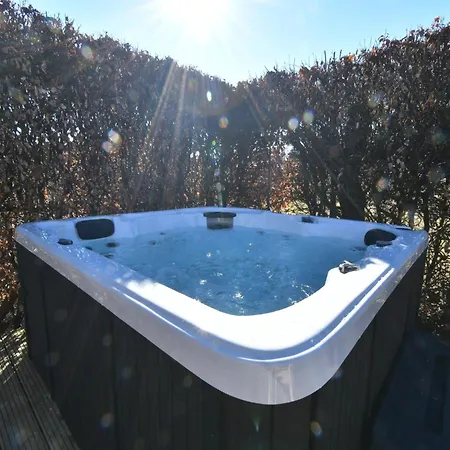 In Bullange With Jacuzzi, Cleaning Included Holiday home *