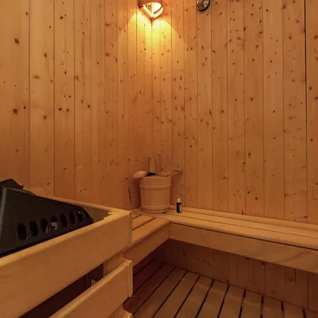 In Bullange With Jacuzzi, Cleaning Included Holiday home