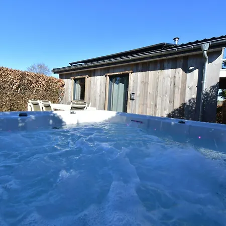 Сasa de vacaciones In Bullange With Jacuzzi, Cleaning Included Wirtzfeld